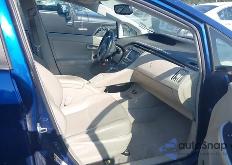 2011 Toyota Prius Four z USA, uszkodzony, nr VIN JTDKN3DU4B0301401